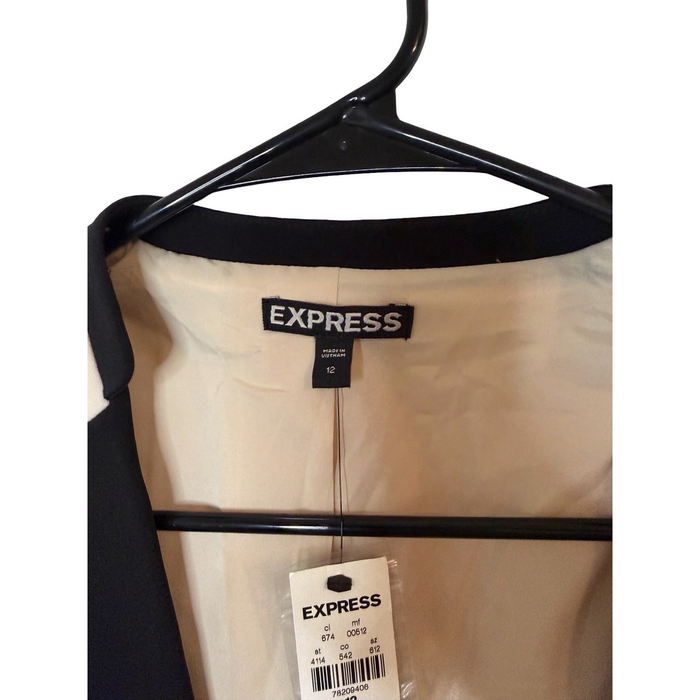Express Womens Beige Black Shawl Collar Tuxedo Blazer Jacket Size 12 NWT - Picture 2 of 4